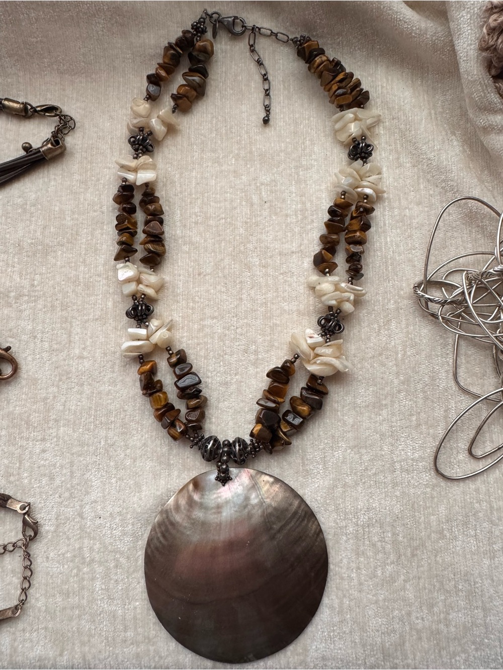 Random 8pc Y2K Style Necklace Bundle - Picture 4 of 10